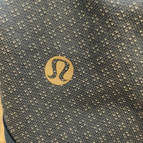 Lululemon speed up shorts - Picture 3 of 6